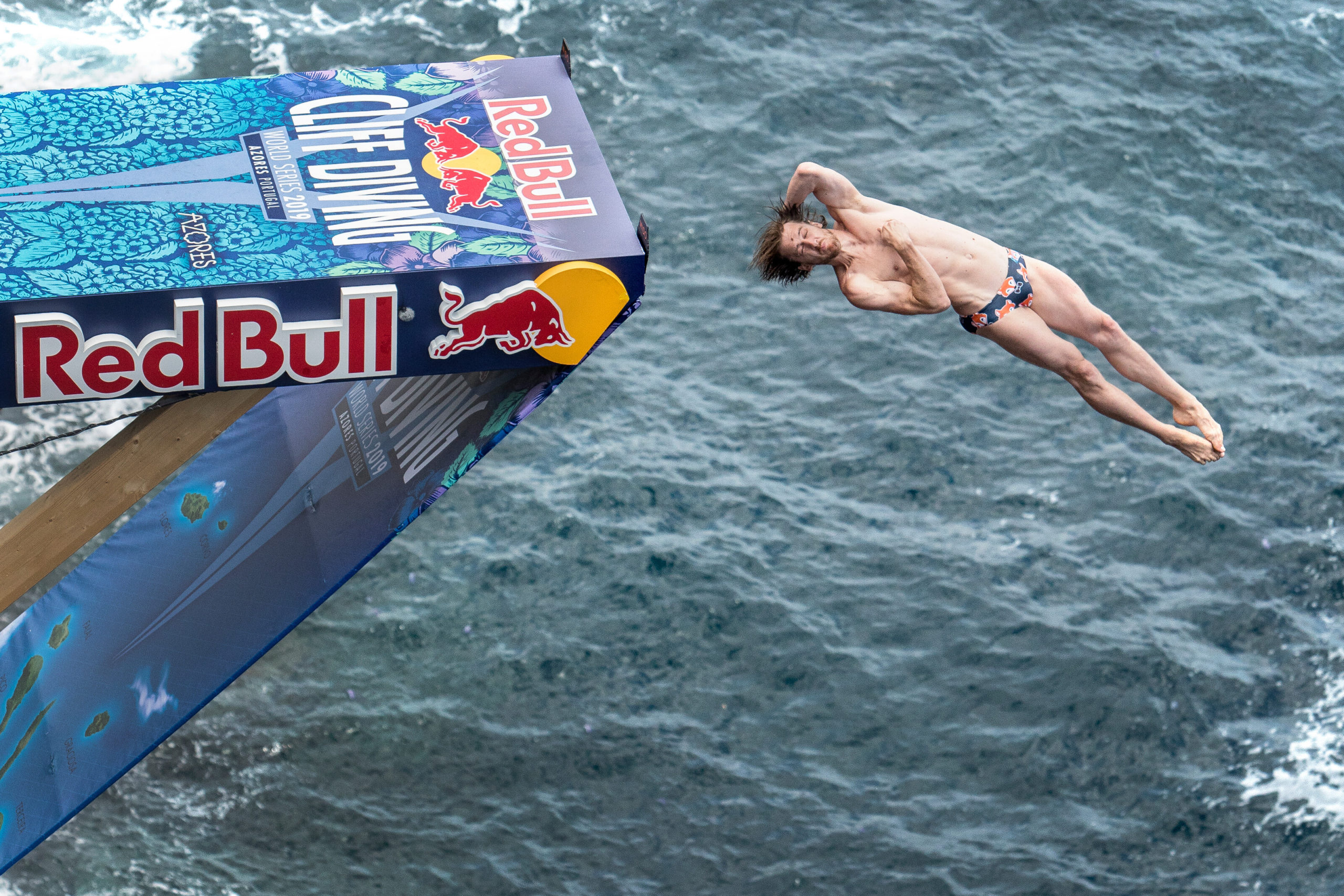 Profet Snavs fire RED BULL CLIFF DIVING WORLD SERIES 2020: AZORES ARE THE BIGGEST CLASSIC OF  THE CALENDAR -